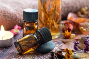 Quelle différence entre huile essentielle et hydrolat ?
