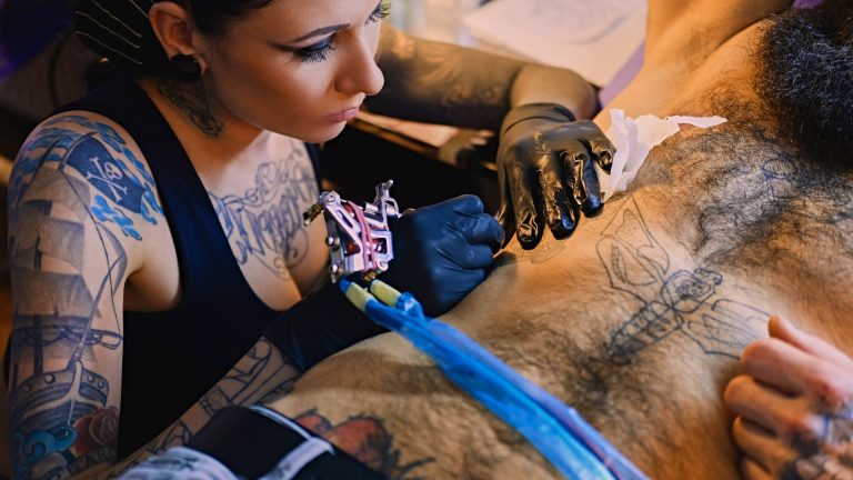 Tatouage à Nice : les questions essentielles à se poser avant votre rendez-vous